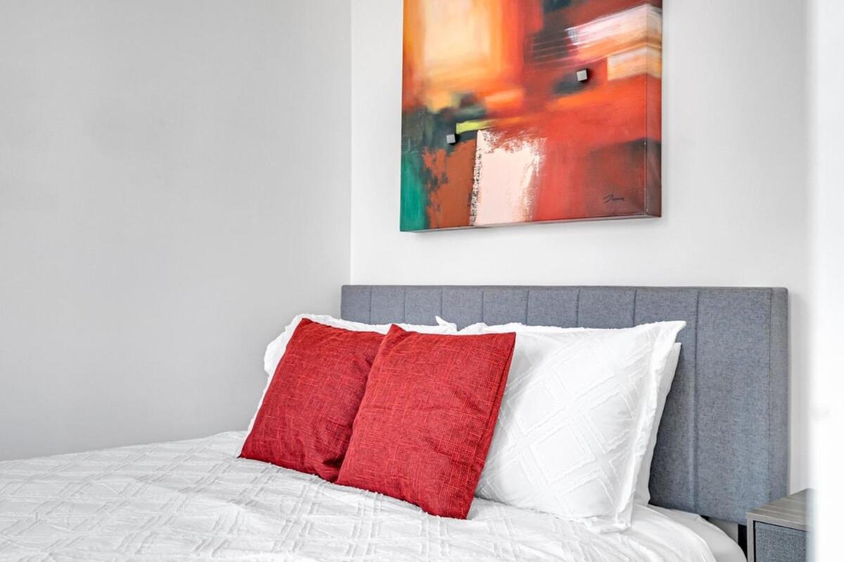 Cozy 2bdrm Near Scotiabank Mtcc Hospitals Water *