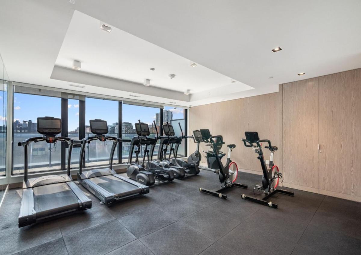 Apartment Cozy 2bdrm Near Scotiabank Mtcc Hospitals Water *