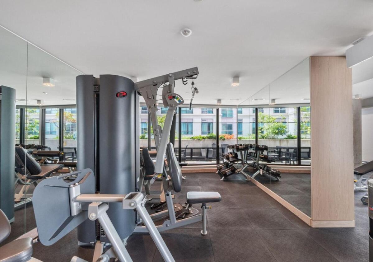 Apartment Cozy 2bdrm Near Scotiabank Mtcc Hospitals Water *
